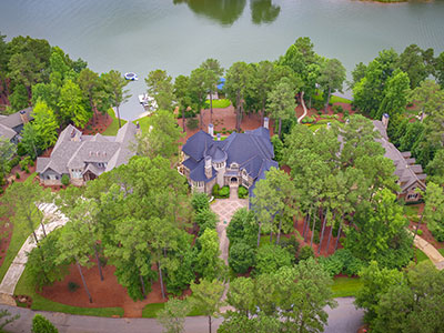 Image of a house from the sky